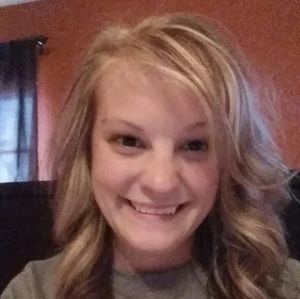 Meet your Posher, Cassandra